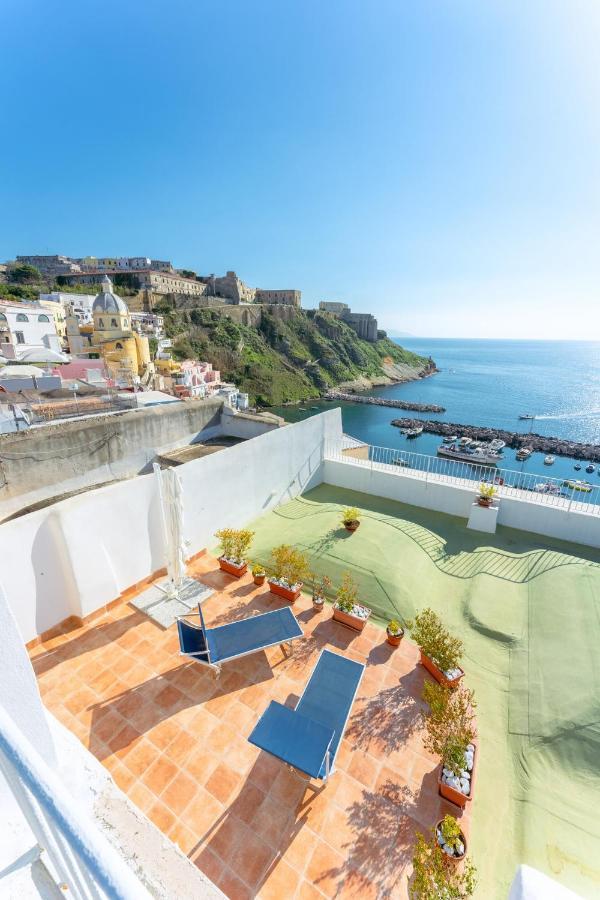 Torretta Corricella- Punta Serra Procida Buitenkant foto