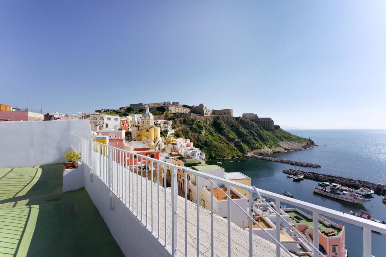 Torretta Corricella- Punta Serra Procida Buitenkant foto