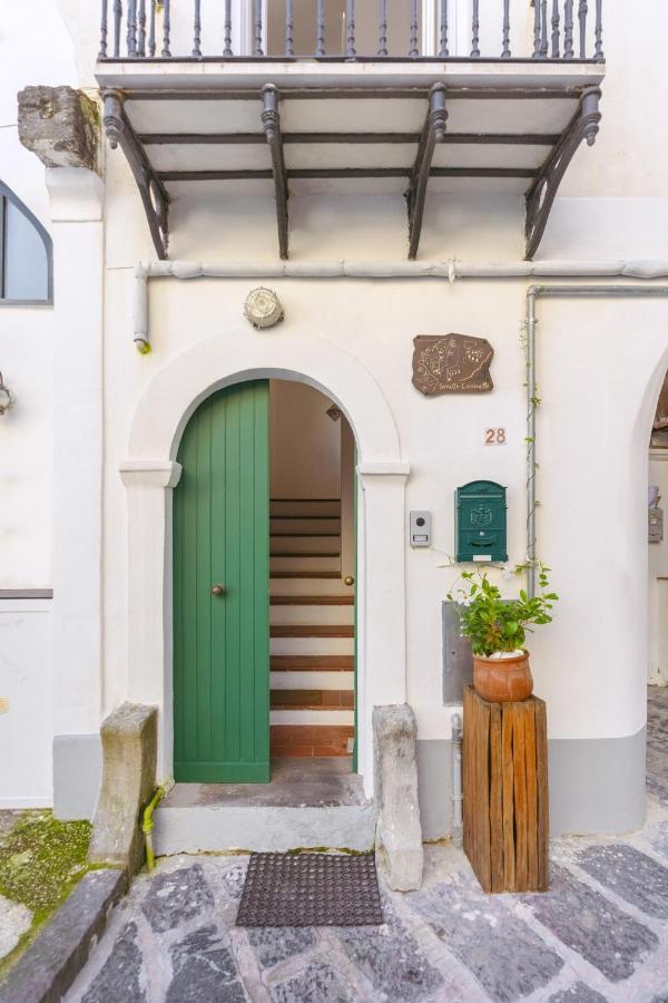 Torretta Corricella- Punta Serra Procida Buitenkant foto