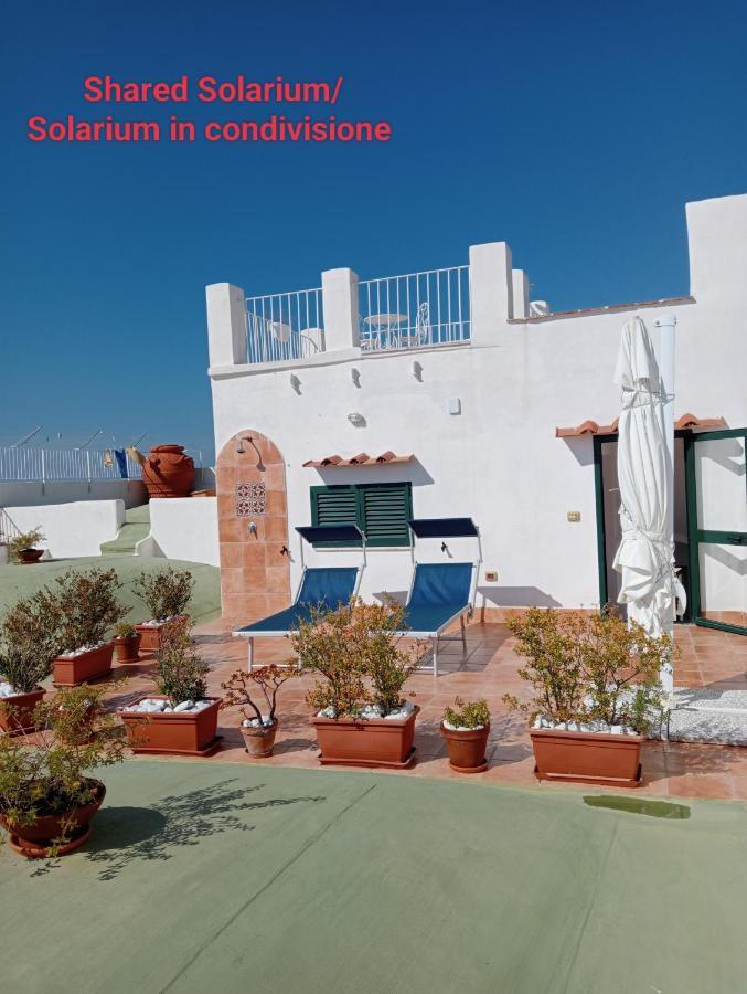 Torretta Corricella- Punta Serra Procida Buitenkant foto